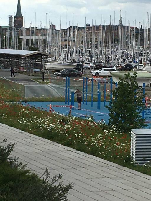 Ferienwohnung Bo Med Stil Og Udsigt Til Aarhus Lystbadehavn Exterior foto