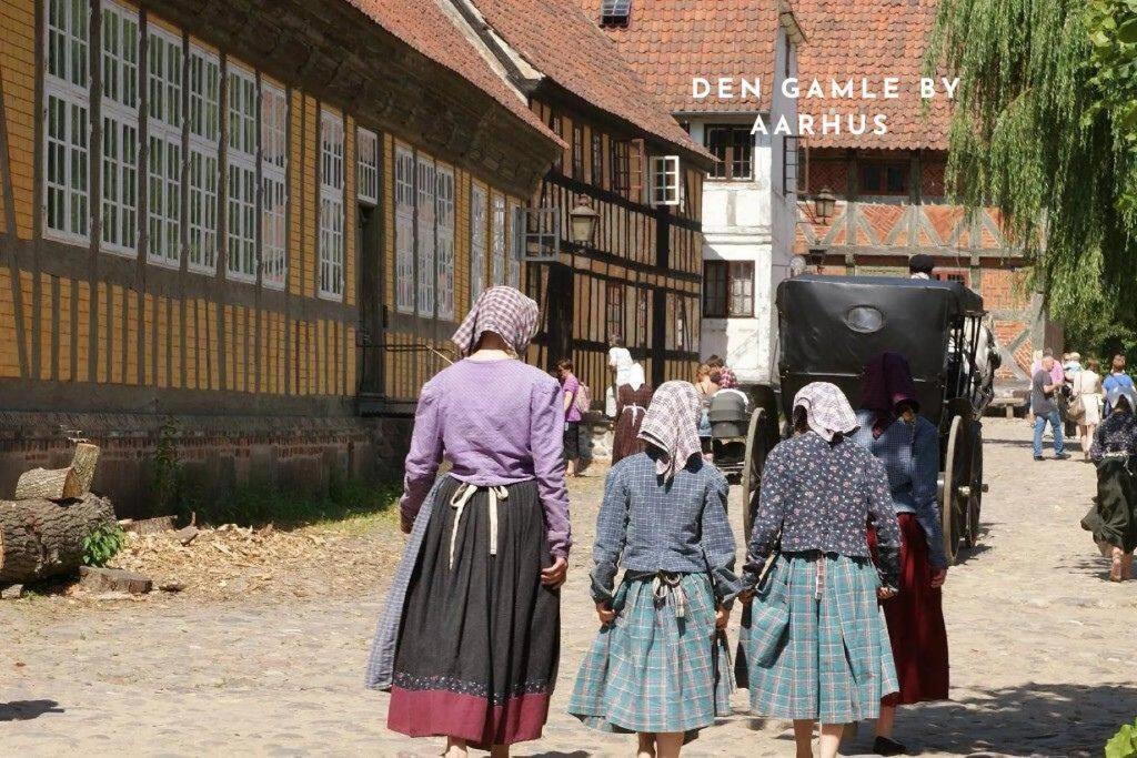 Ferienwohnung Bo Med Stil Og Udsigt Til Aarhus Lystbadehavn Exterior foto